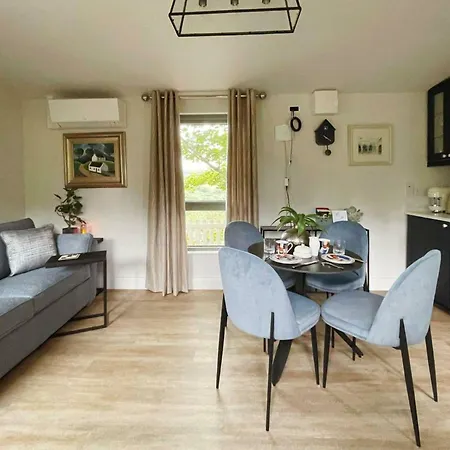 Scenic Countryside Romantic & Pet-friendly * Newcastle West