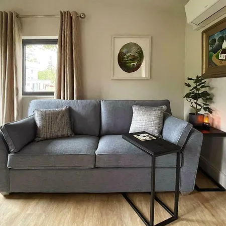 Scenic Countryside Romantic & Pet-friendly