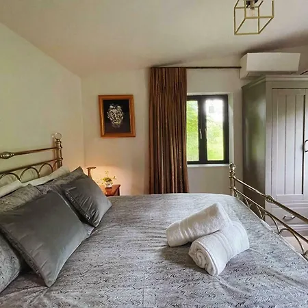 Scenic Countryside Romantic & Pet-friendly *