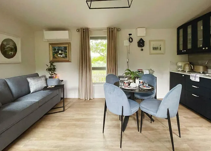 Scenic Countryside Romantic & Pet-friendly * Newcastle West