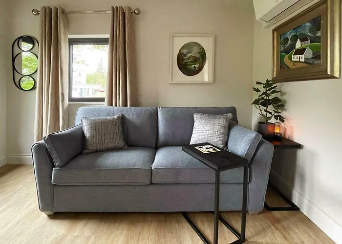 Scenic Countryside Romantic & Pet-friendly