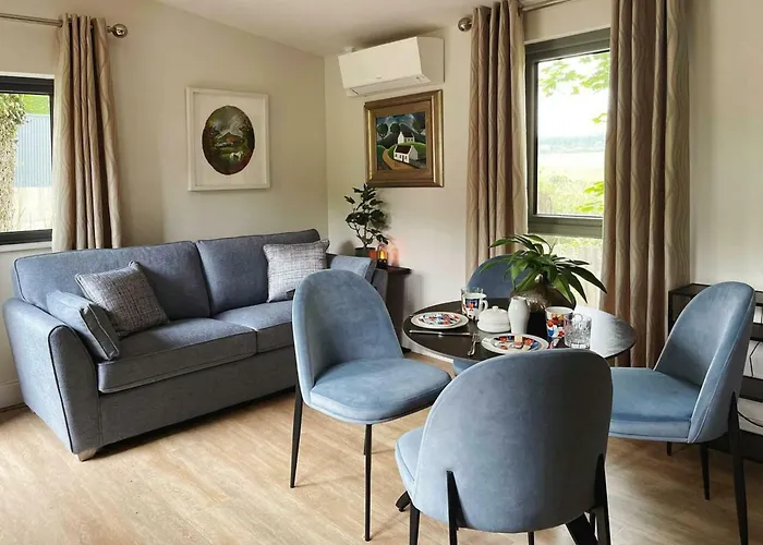 Apartment Scenic Countryside Romantic & Pet-friendly Newcastle West