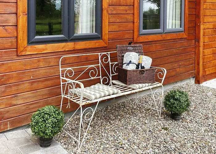 Scenic Countryside Romantic & Pet-friendly Newcastle West