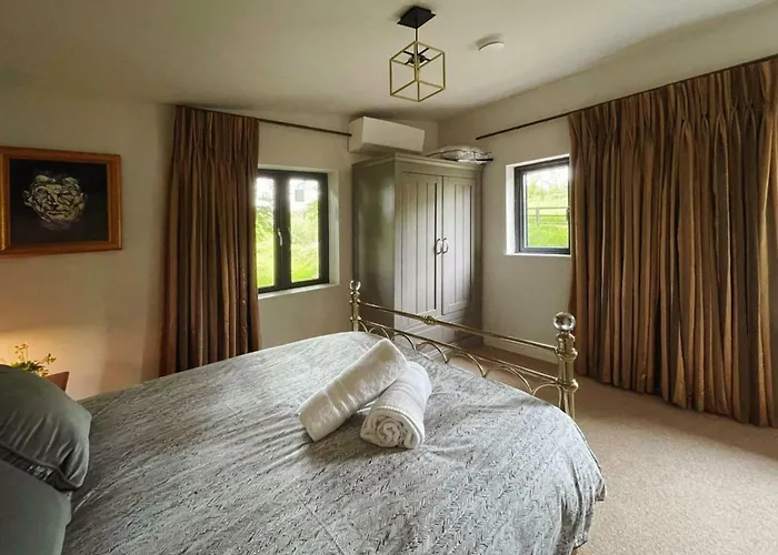 Scenic Countryside Romantic & Pet-friendly * Newcastle West